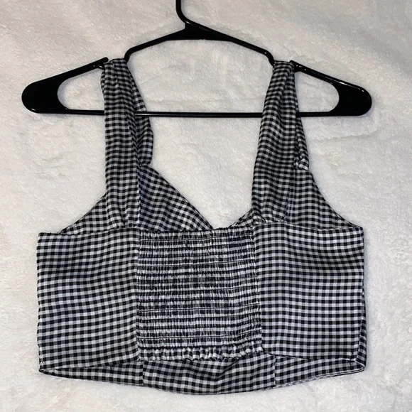 crop top - Picture 4 of 6